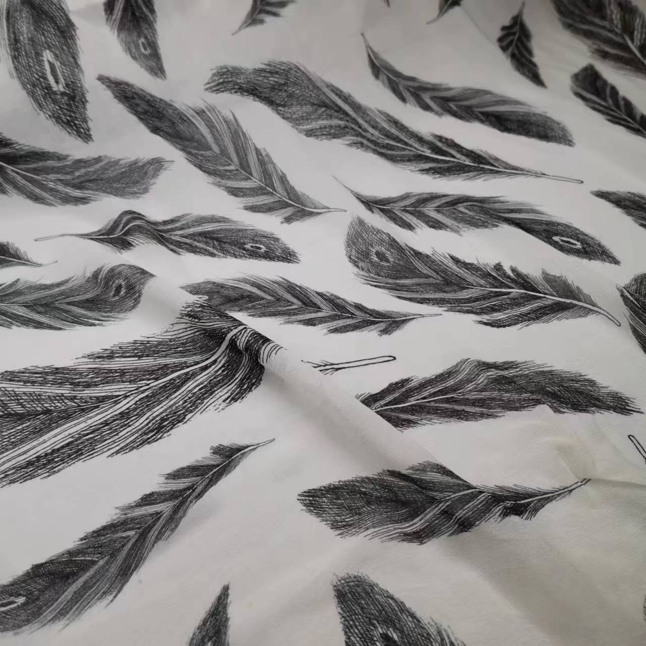 Feather Mulberry Silk Georgette Fabric 9mm Narrow Fashion Silk Fabric
