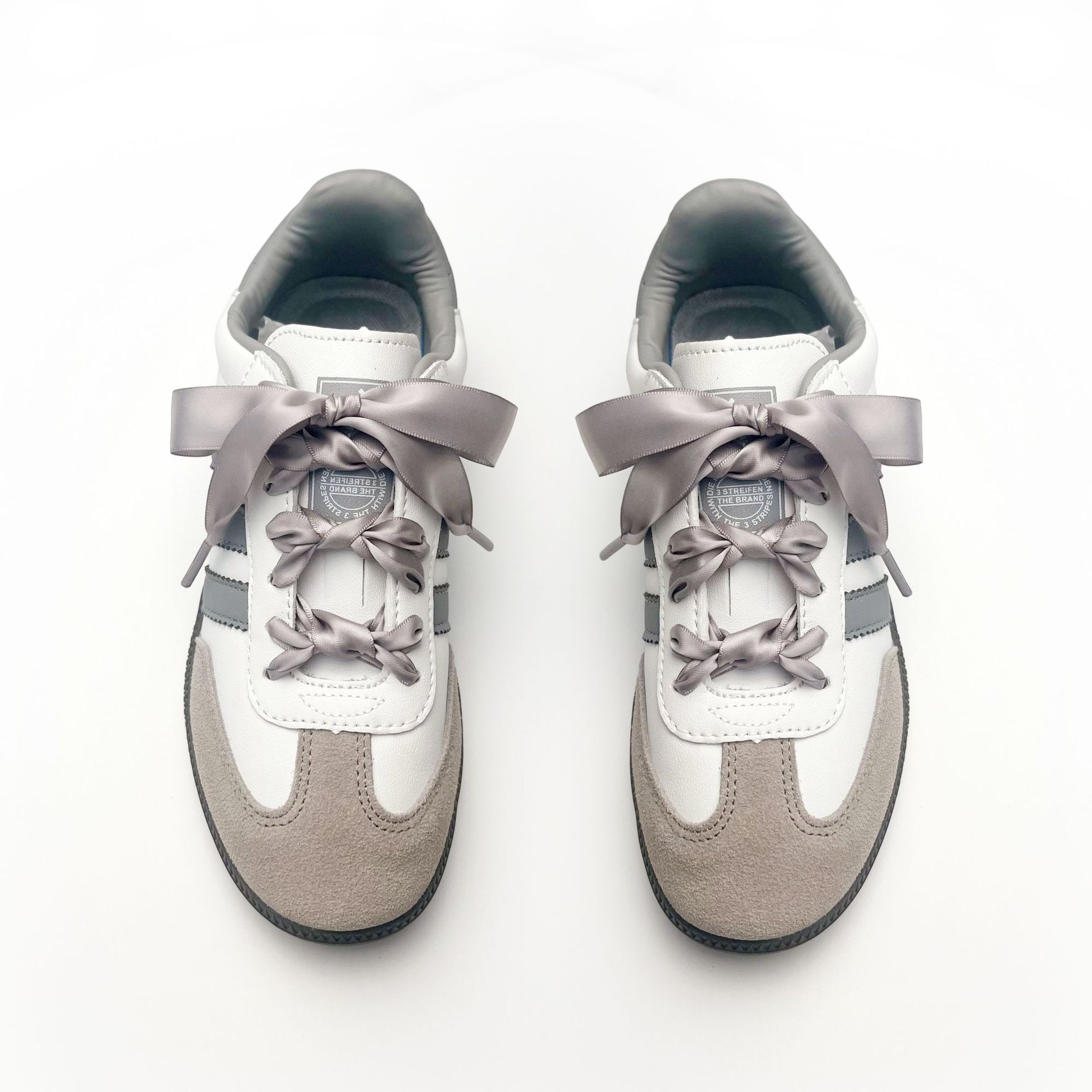 Picture of Silk shoelaces flat lace satin webbing sports small white shoes shoelaces color silk shoelaces 2cm wholesale