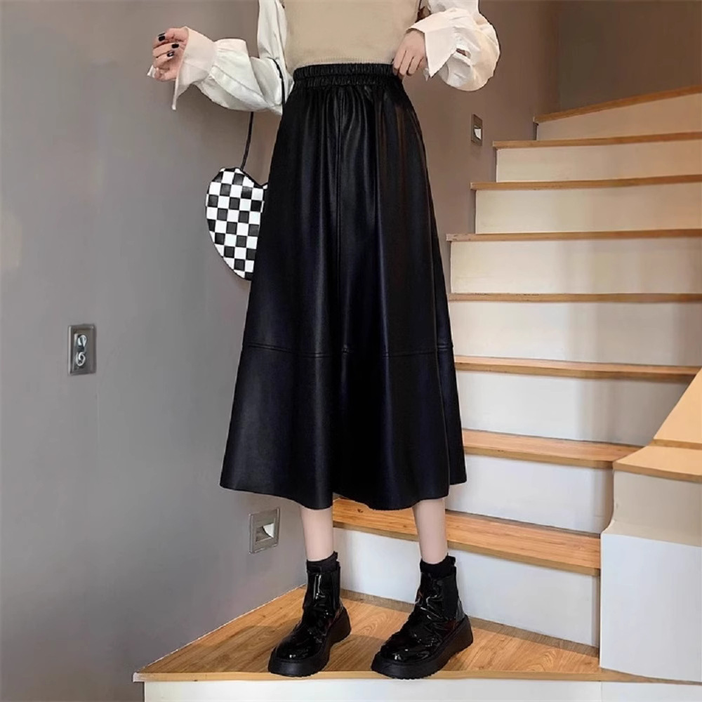 Design Sense Black Midi PU Leather Skirt Women's Autumn and Winter plus size chubby girl High Waist Slimming Umbrella Skirt Elegant Skirt