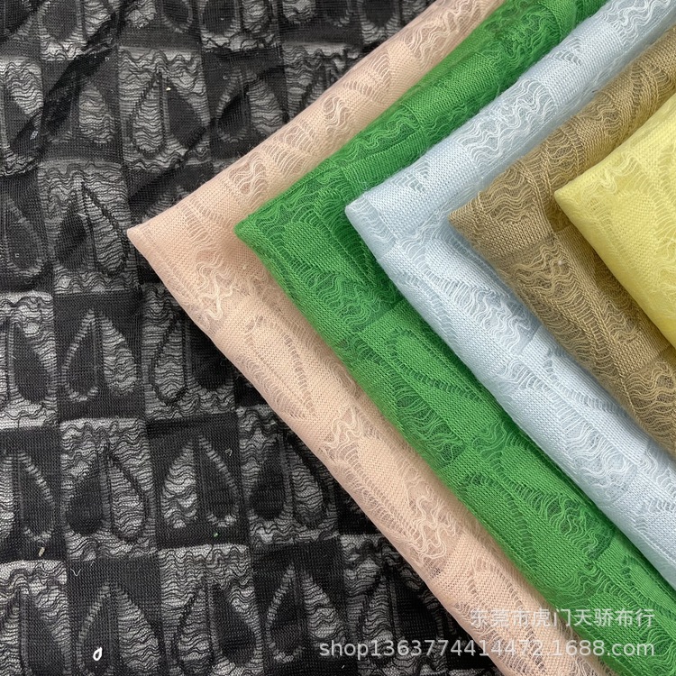 In stock supply knitted flying thread love jacquard cloth small peach heart flying thread jacquard cloth casual clothing shoes and hats fabric
