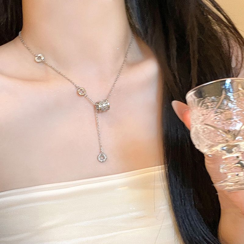 2023 new style small waist tassel necklace women's clavicle chain elegant sweater chain niche high-grade versatile accessories