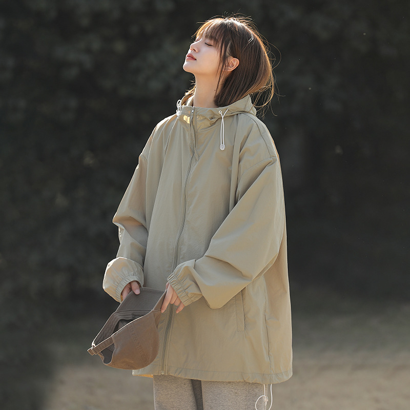 Picture of UPF50 Ice Silk Sunscreen Clothing Women's Summer Thin Loose Waterproof Sunscreen Clothing Couple Coat Men Can Develop LOGO