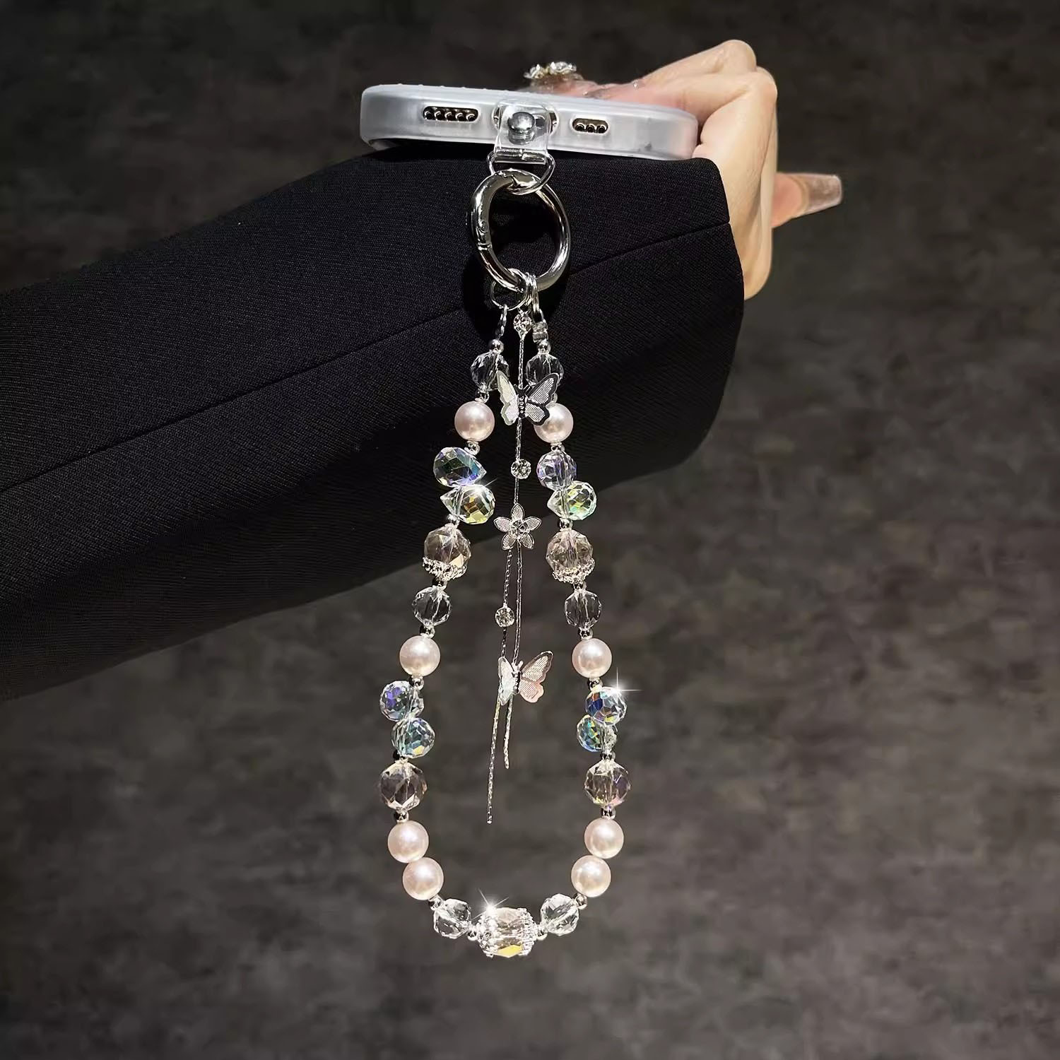 Crystal mobile phone chain butterfly tassel pearl lanyard new portable chain short female universal camera pendant lanyard
