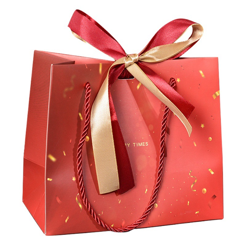 Red festive red gift bag candy packaging bag gift bag New Year gift bag universal paper bag handbag ribbon
