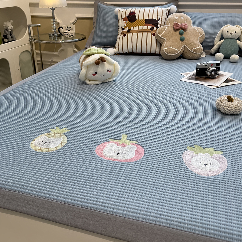 Picture of Summer 100% Polyester Ice Bean Mat Three-Piece Set Ice Silk Mat Fitted Sheet Air-Conditioned Soft Mat Type a Maternal and Infant Grade