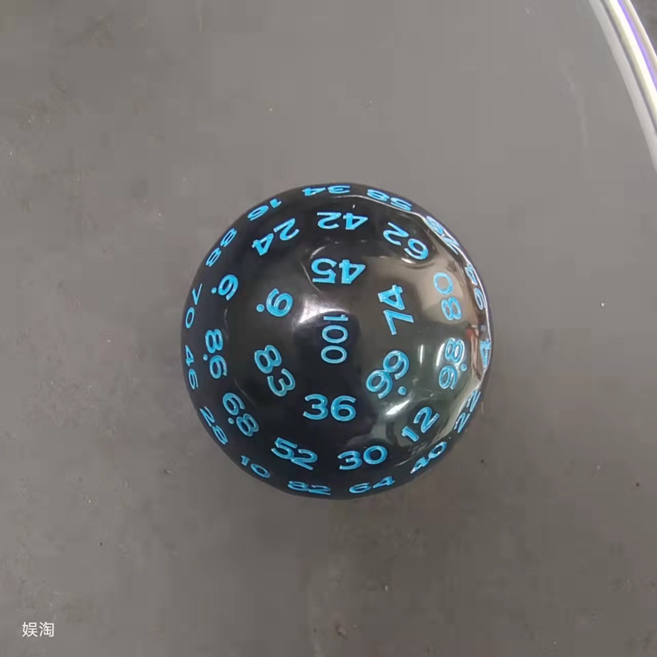 Picture of New 100-sided digital 1-100 dice multi-sided D100 ball game collection dice teaching table games props