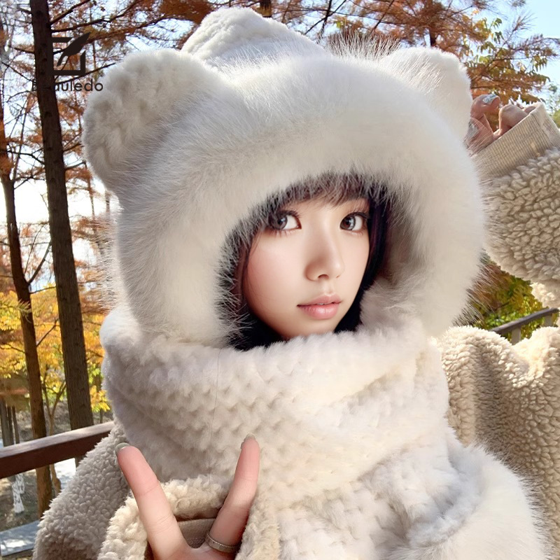 Picture of Cute Bear Hat Gloves Three-in-One Scarf Plush Hat Winter Riding Women's Easy Outdoor High-Level Warm Hat