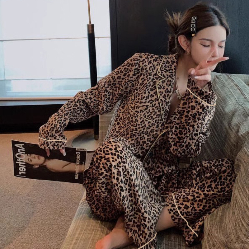 New fashion leopard print pajamas women's autumn long sleeve pajamas European and American sexy home clothes women's two-piece suit wholesale