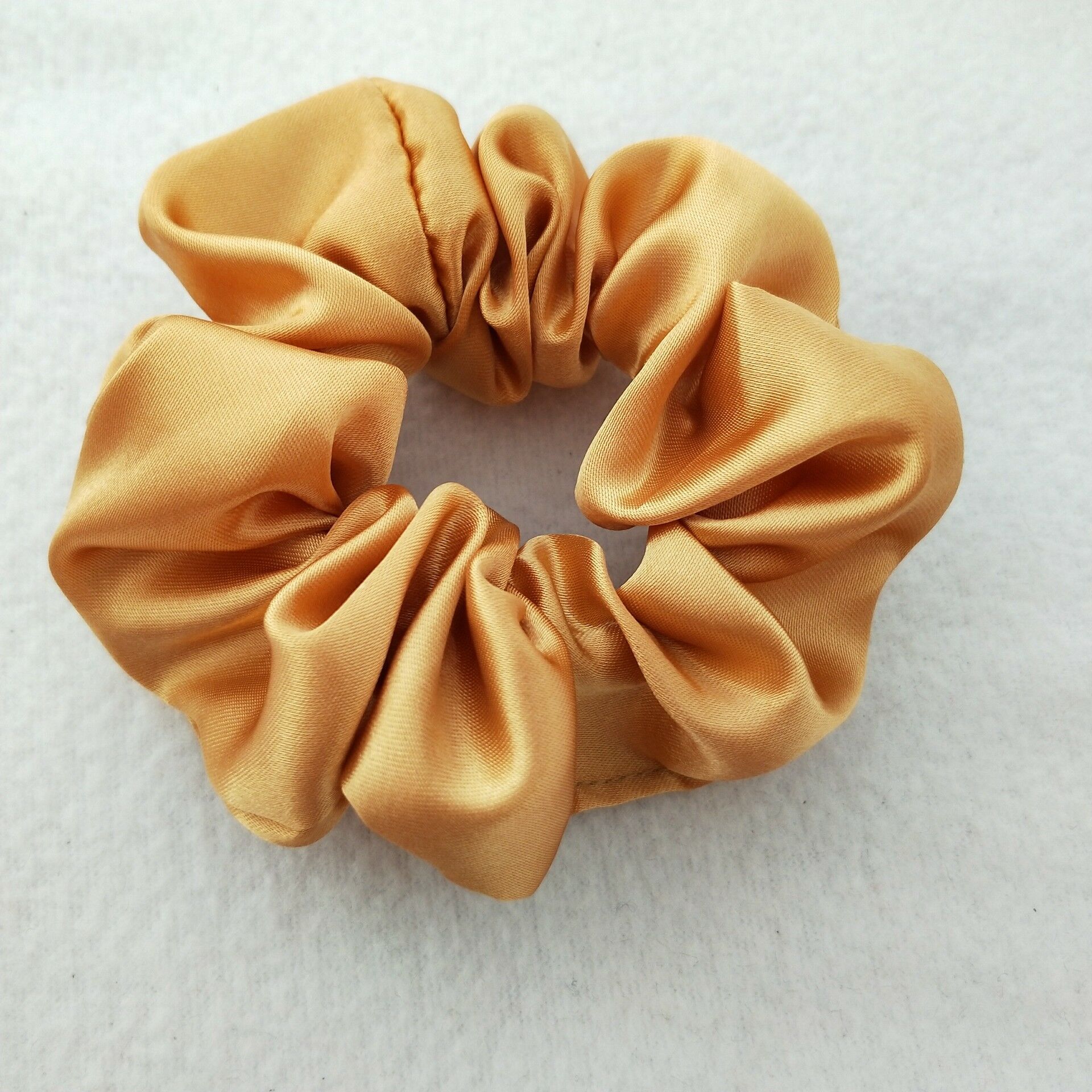 Picture of Cross-Border Amazon Satin Fabric Satin Scrunchie for Women, High-End Bun Hair Tie