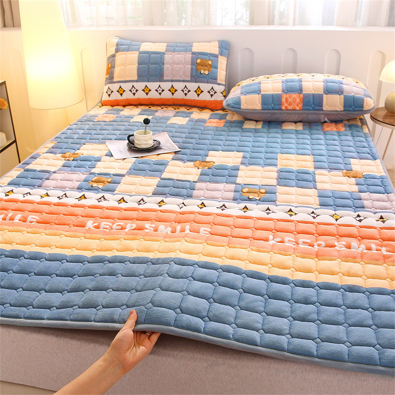 Picture of Milk velvet mattress cushion single student dormitory mattress cushion blanket winter plus velvet mattress double wholesale