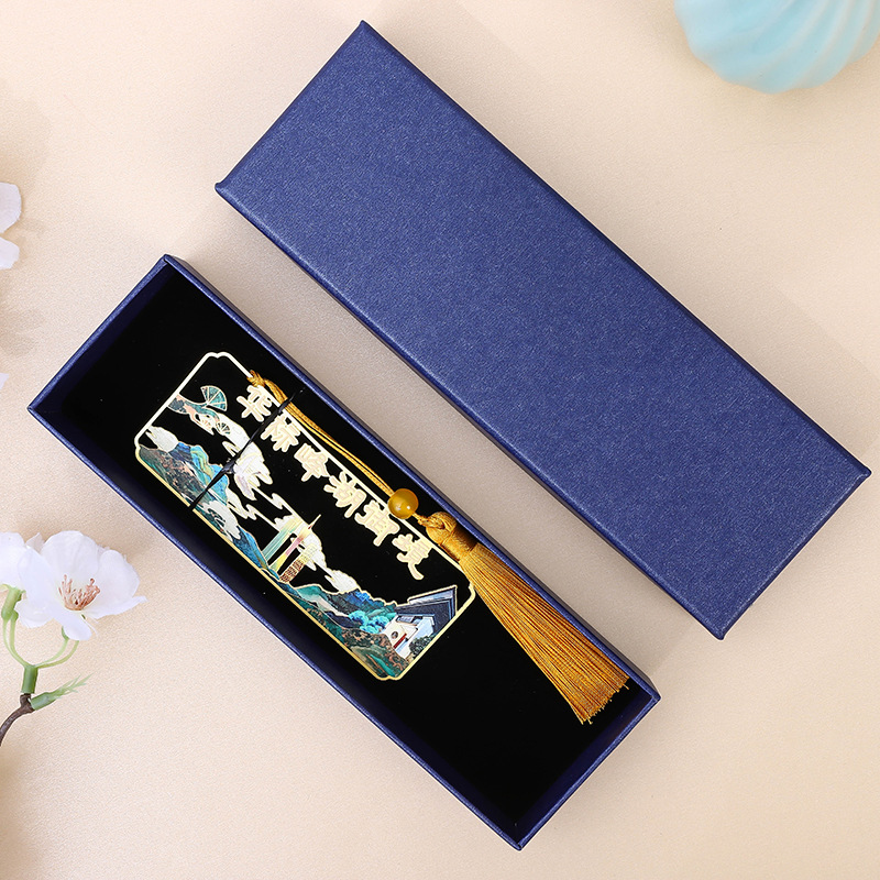 Picture of Cross-border Amazon lid paper gift box Wenwan accessories pendant hairpin pen bookmark box customization
