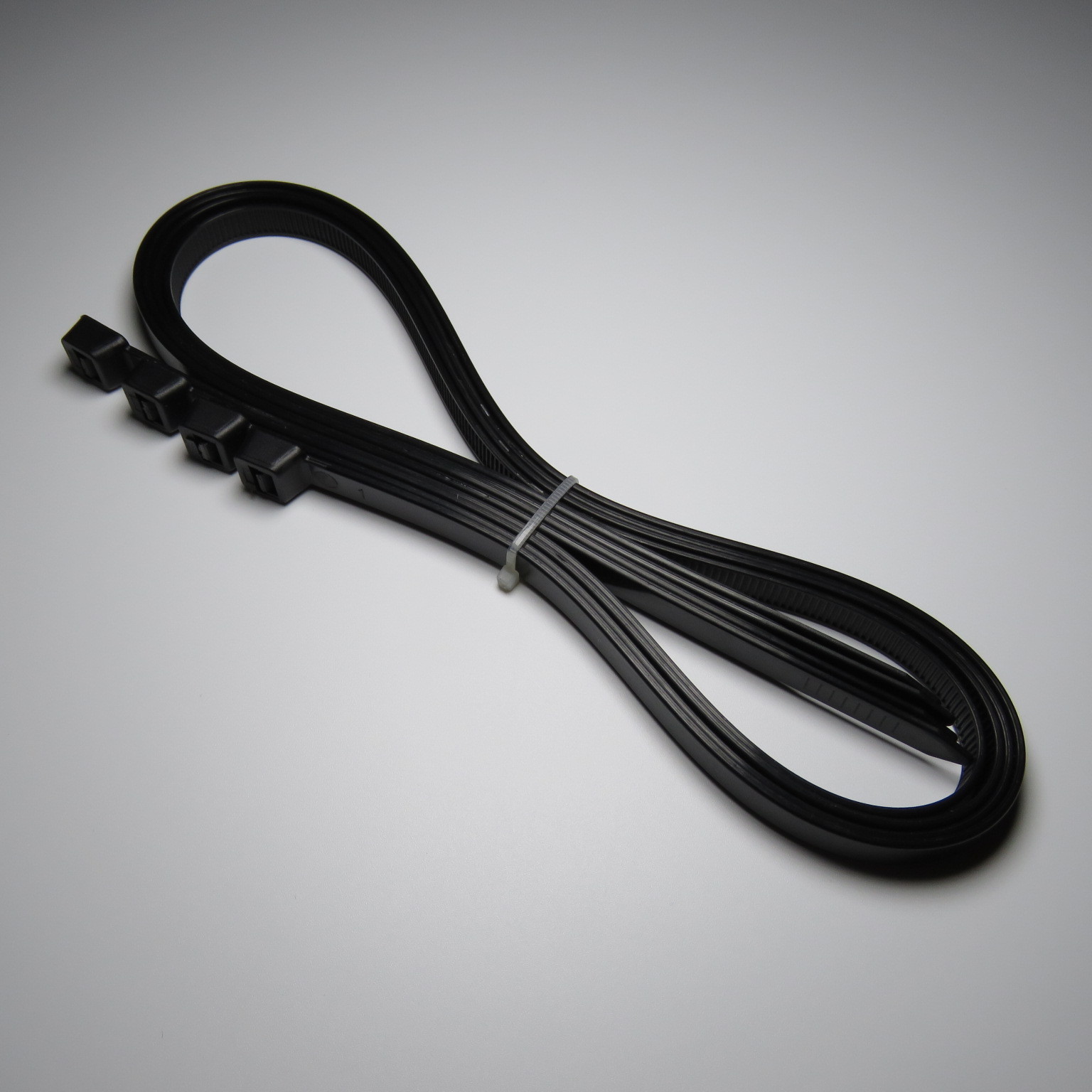 Wholesale black plastic cable tie 10*400*500*600*700*800*1200 white spot sufficient