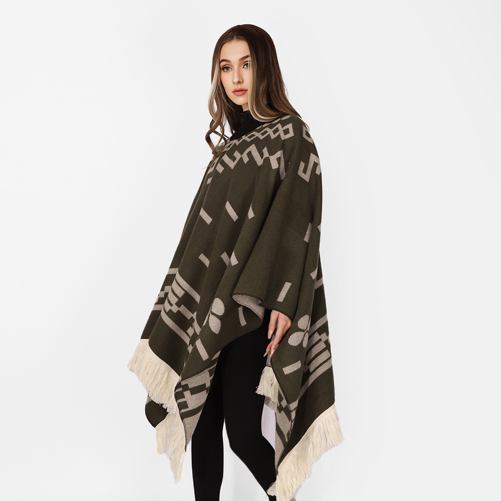 2025 New Tassel Pullover Cape Outer Wear Shawl Warm Large Shawl Outer Wear High-end Geometric Pattern