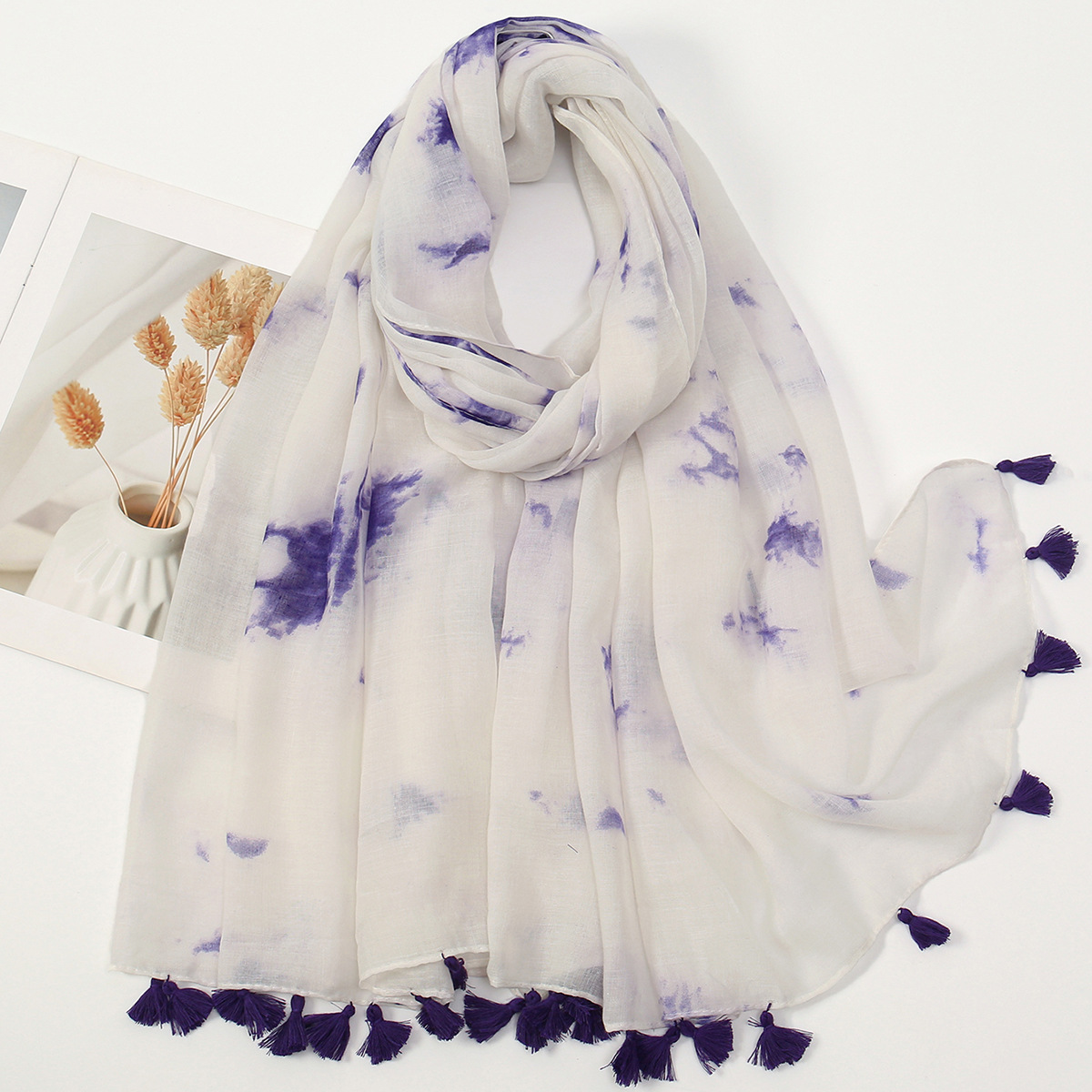 Picture of New Artistic Fresh Cotton and Linen Retro Tassel Scarf Women's Printed Beautiful Silk Scarf Japanese Sunscreen Shawl
