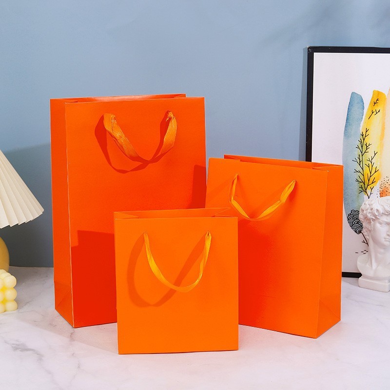 Picture of Hand gift box towel gift box thermos cup gift box heaven and earth cover packaging box wedding companion factory spot wholesale