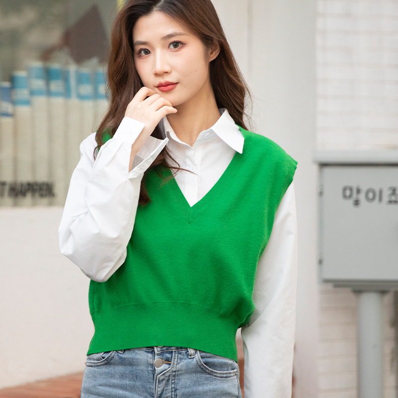 Picture of Spring and Autumn New Knitted Vest Women's Outer Matching Internet Popular Sleeveless Pullover Western Style Vest Short Brown Top