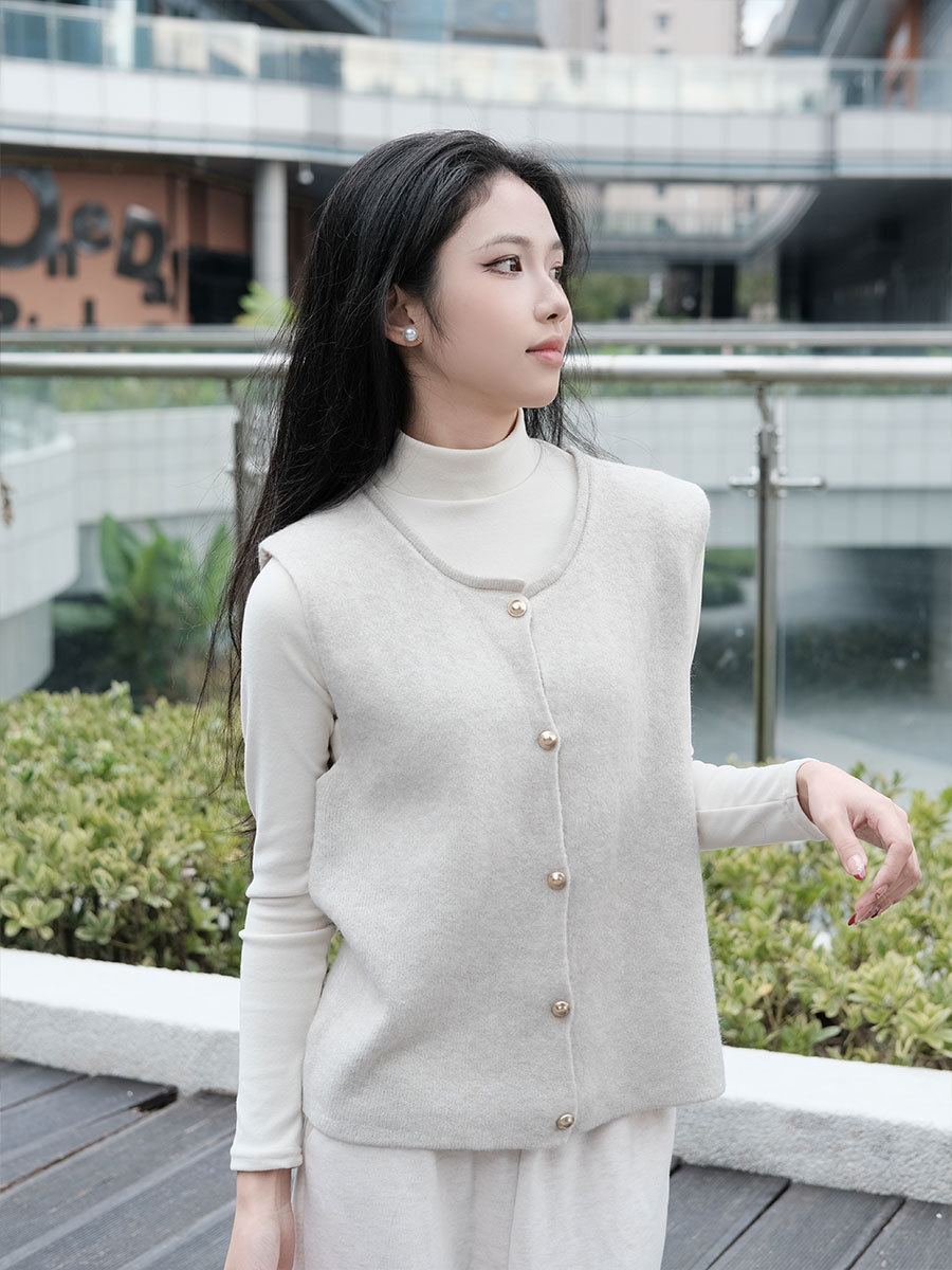 Autumn and Winter Vest Women's Vest Single Row Small Gold Button Stacked Inner Wearing Outer Wearing Round Neck Slim Knitted Waistcoat Jacket