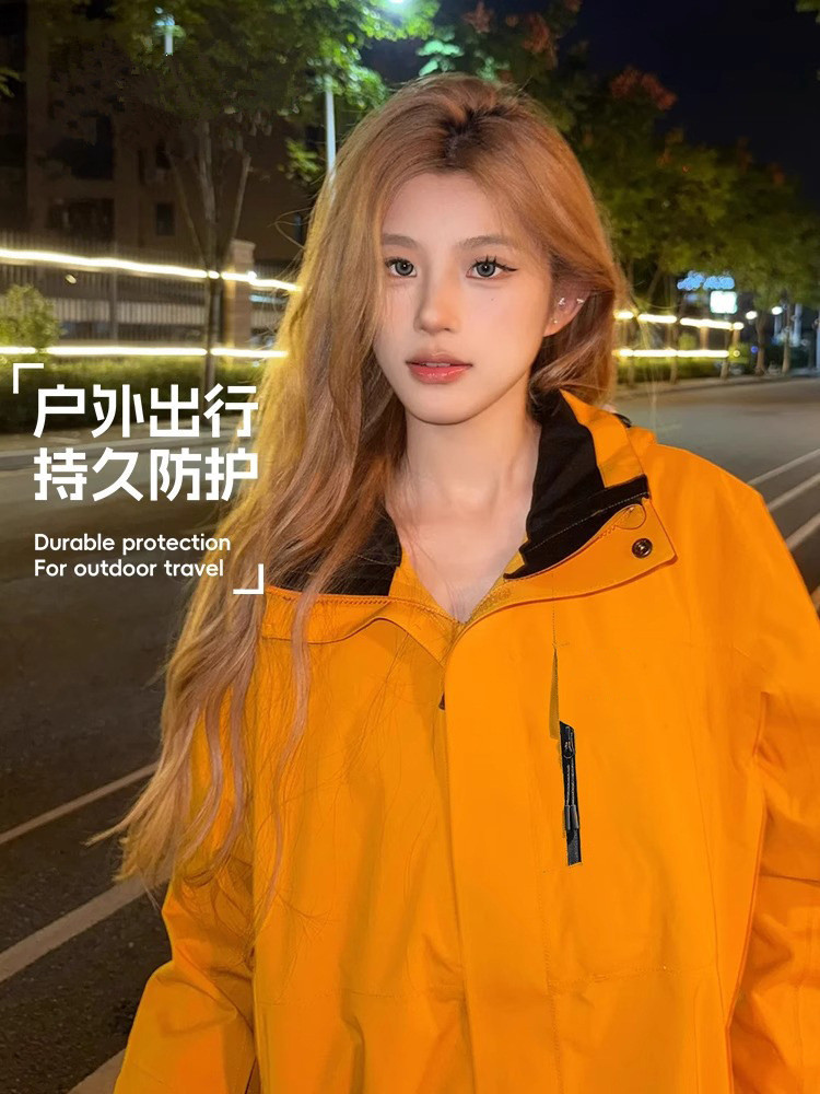 Autumn and Winter Three-In-One Jacket for Women, Detachable Fleece-Lined, Waterproof and Windproof, Men's Mountaineering Clothing, Outdoor Windbreaker
