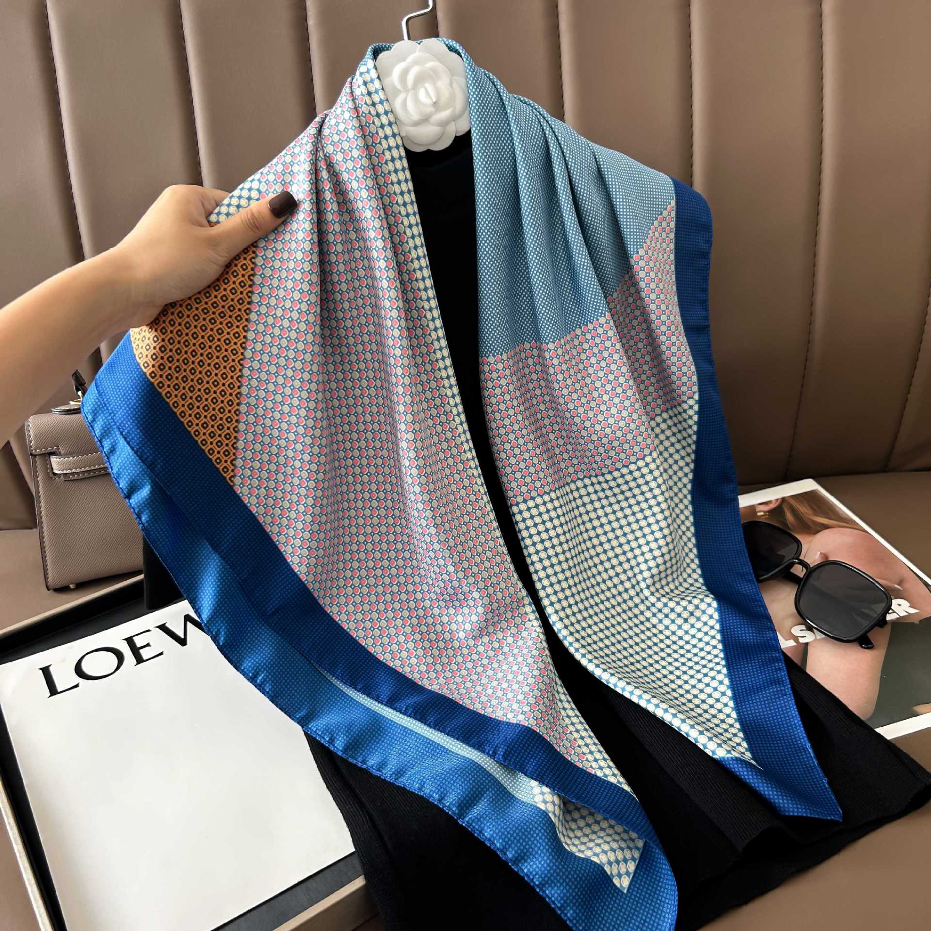 Picture of New 90cm Large Square Silk Elegant High-grade Decorative Shawl Women's Silk Scarf Fashion All-match Professional Scarf