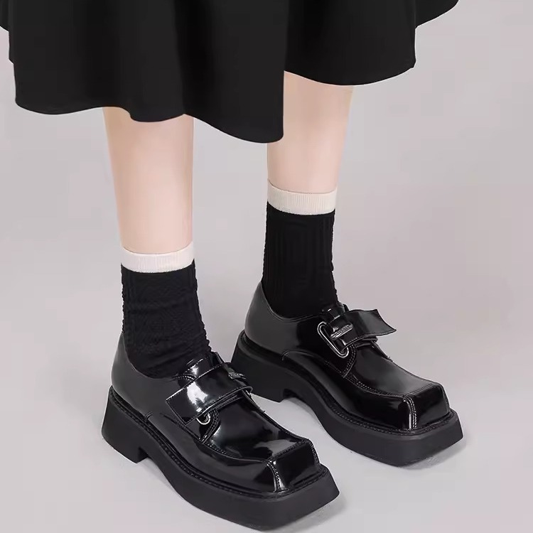 Japanese Style Small Leather Shoes for Women 2025 New Retro Thick Heel Square Toe Versatile Design Trendyy British Style Personalized Shoes