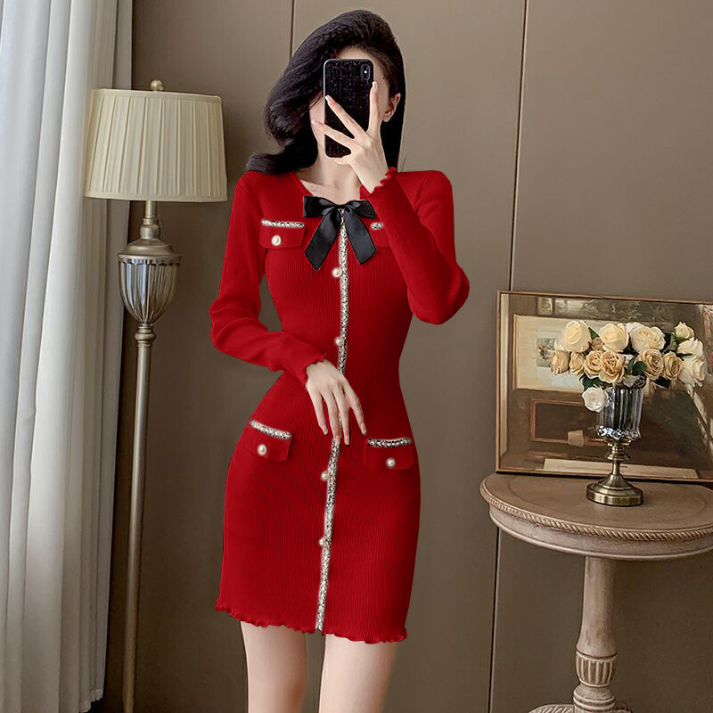 2024 New Autumn and Winter Red Long-Sleeved Knitted Dress Slim-Fitting Animal Year Elegant Little Red Skirt Sweater Inner Wear
