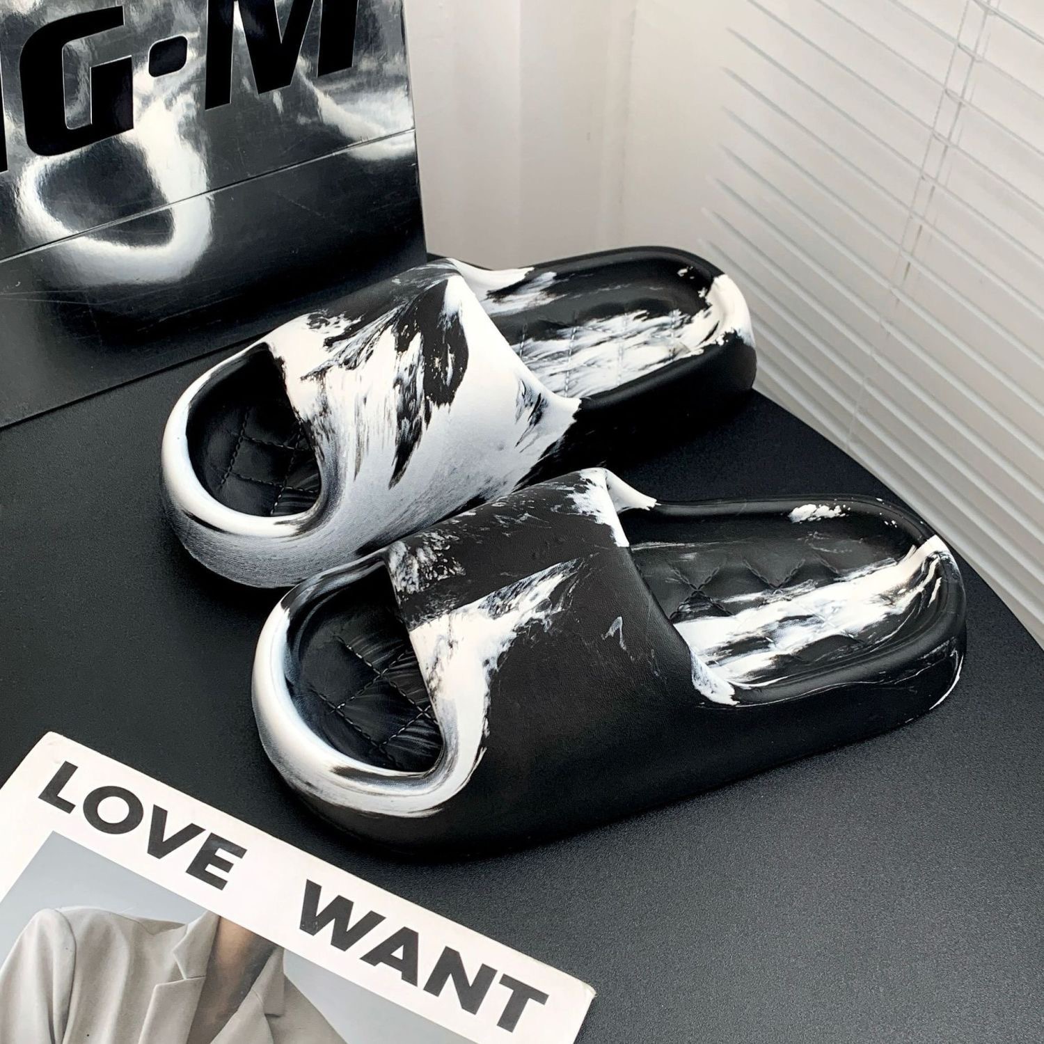 2025 Eva Flip-Flops, Non-Slip Home Slippers for Men and Women, Summer Student Soft-Soled Shoes, Simple Couple Style