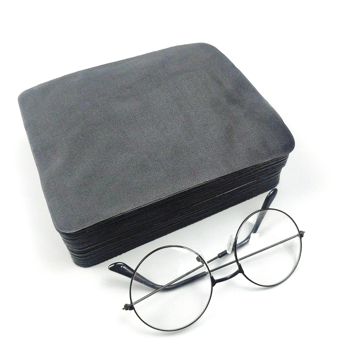 Picture of In stock suede glasses cloth ultra-fine fiber wiping cloth lens cloth of various sizes various colors wholesale fixed