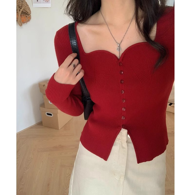Picture of French retro slim-fit knitted cardigan women's design bottoming shirt sweater open collarbone split waist inner top