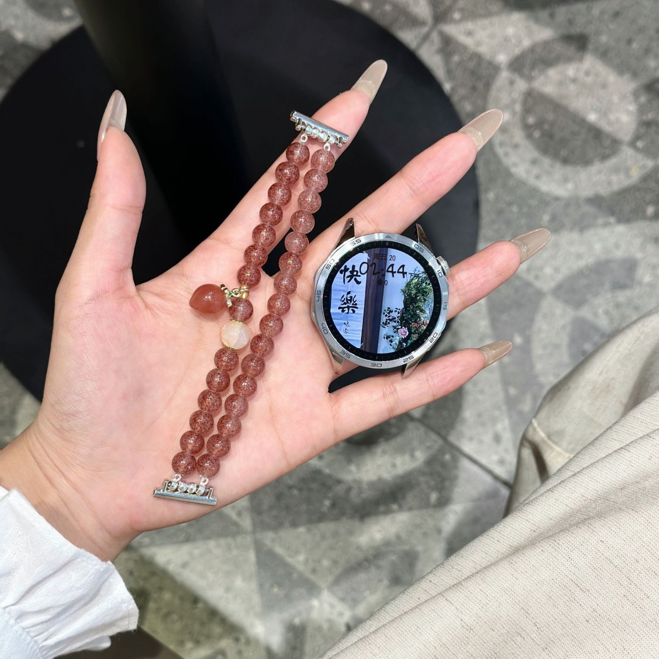 Peach's Mwae Bracelet Strawberry Crystal Suitable for Huawei GT4 Watch Strap High Sense Elaine Strap Women's Strap