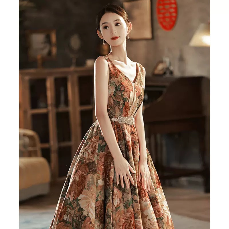 Picture of High-end Evening Dress Women's 2022 New Banquet Elegant Long Flower Wedding Toasting Dress Bride's Engagement Winter