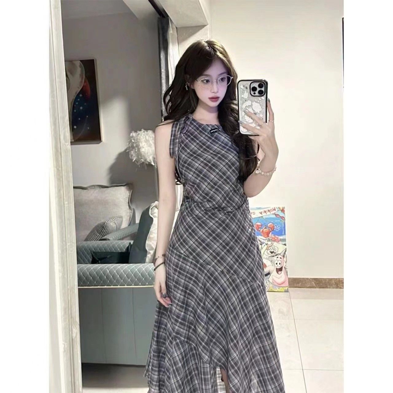 Sleeveless plaid dress women's spring and summer are super good-looking, long skirts, plaid retro design temperament