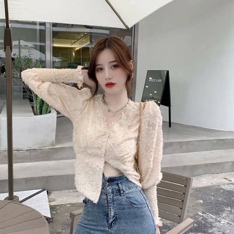 Picture of Design Sense Niche apricot Shirt Collar Inner fleece-lined Lace Base Shirt Short Celebrity Ladies Chanel Style Top Women