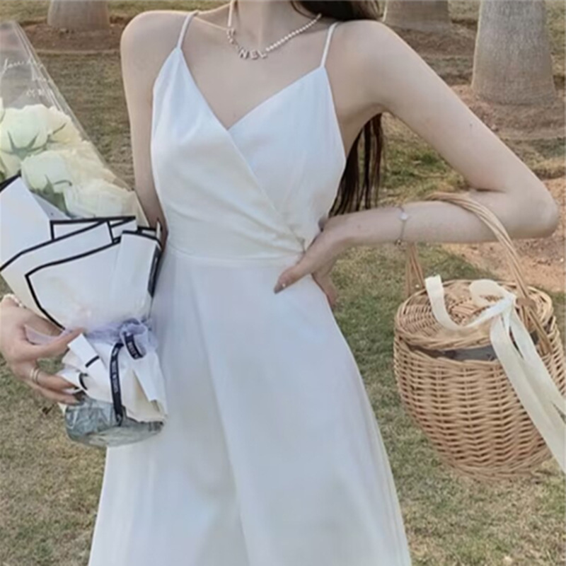 2024 New French Style First Love White Elegant V-neck Beach Long Dress Pure Desire Style Sling dress Summer Women's Wear