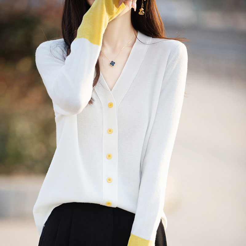 Picture of 2024 Autumn and Winter New V-neck Contrast Color Knitted Cardigan Women's High-end Sense Stitching Loose All-match Elegant Top