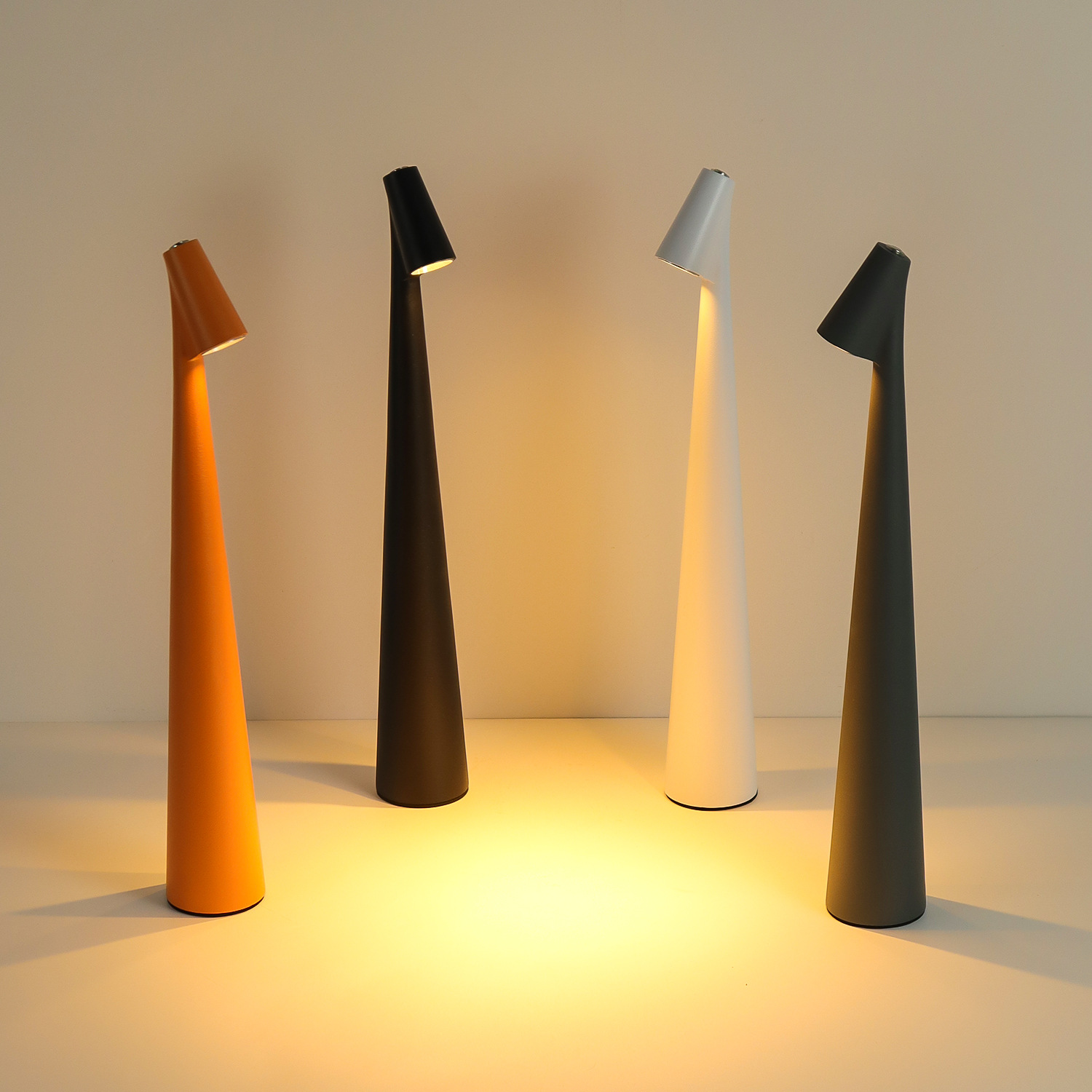 Amazon Gaofu Shuai Table Lamp Light Luxury Desk Lamp Rechargeable Desktop Atmosphere Lamp Bedroom Bedside Table Lamp Decoration Wholesale