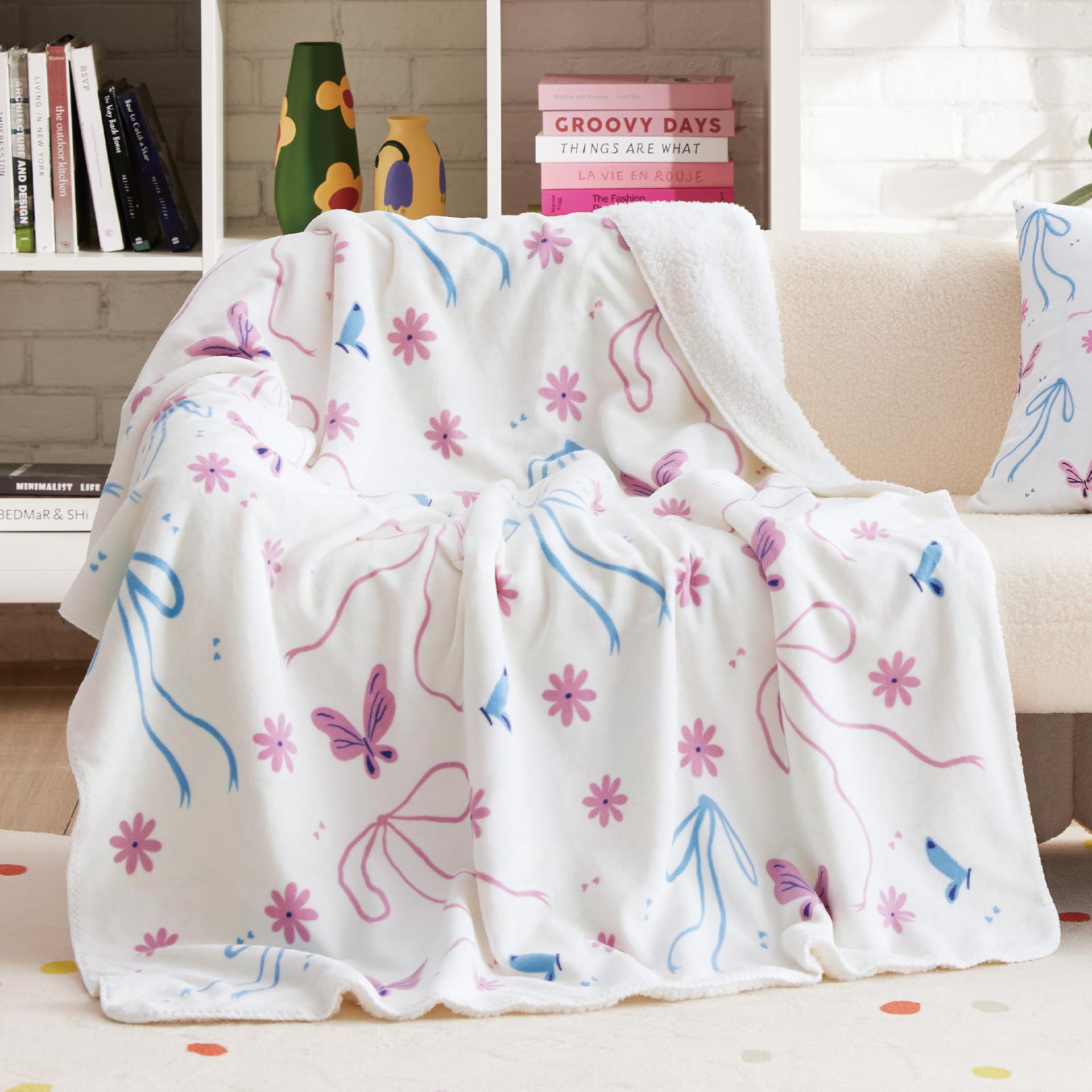 Picture of Foreign trade cross-border pink bow flannel blanket soft and comfortable digital printing blanket sofa blanket wholesale