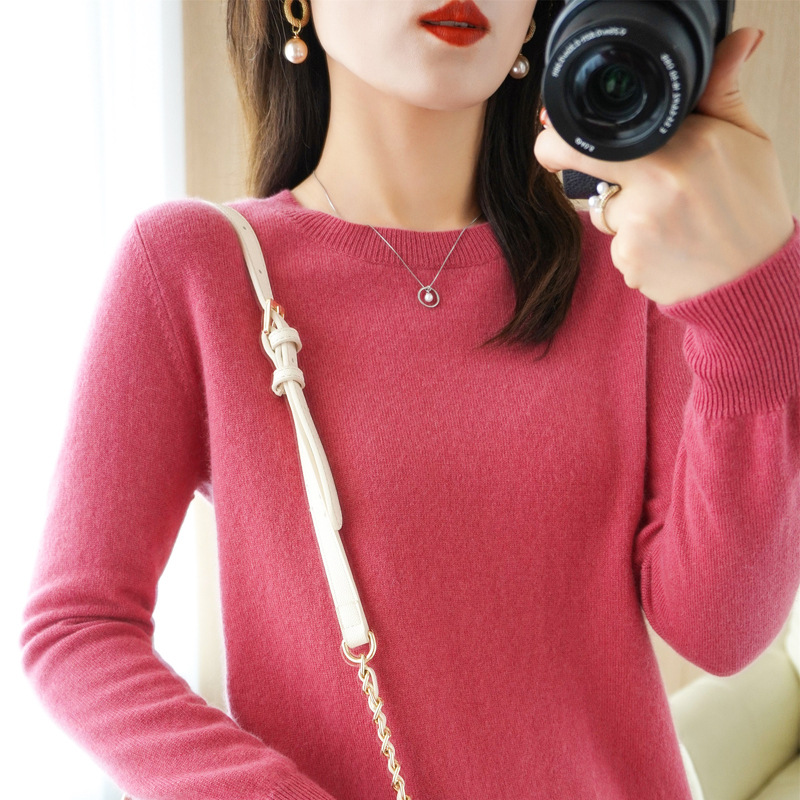 Picture of New Autumn and Winter Round Neck Knitwear Women's Pullover Knitwear Pure Color Long-Sleeved Women's Thin Inner Short Bottoming Shirt