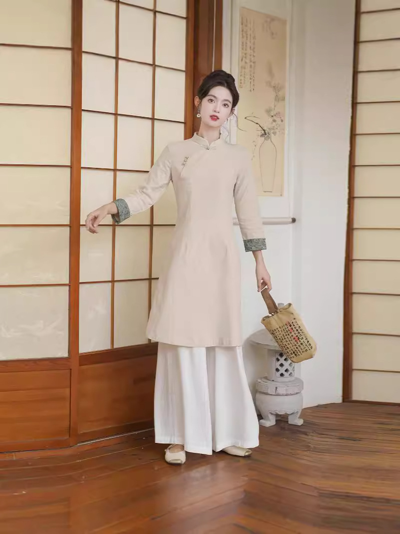 Picture of Autumn 2024 New Style Retro Ethnic Cheongsam New Chinese Style Retro Zen Tea Suit with Vertical Collar Mid-length Top suit