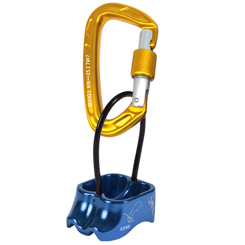 Picture of D-type automatic main lock 25KN aviation aluminum alloy D-type mountaineering buckle outdoor mountaineering automatic buckle rock climbing quick hanging hand lock