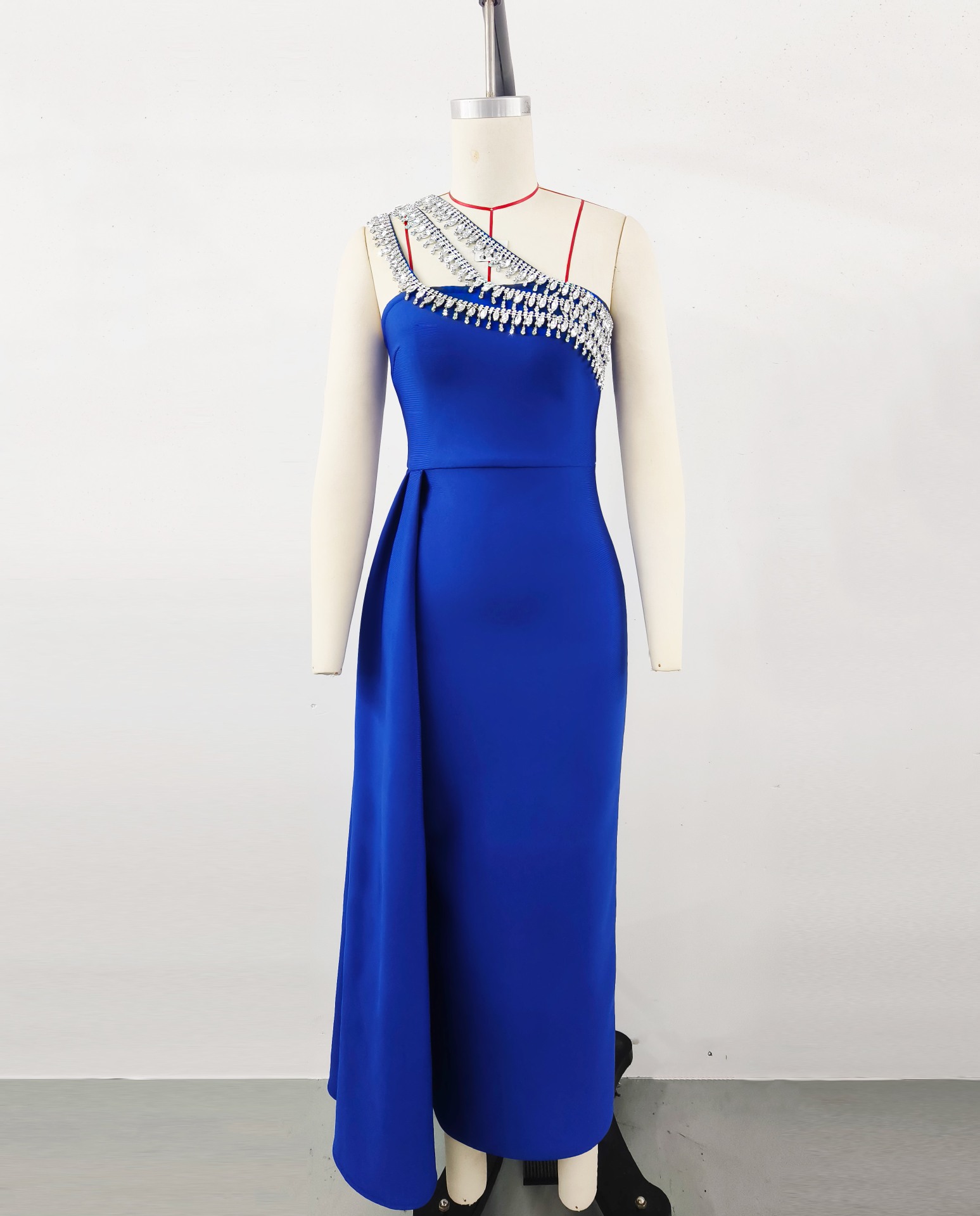 Picture of Cross-border High-end Women's Cross-shoulder Diamond-encrusted Evening Dress Women's Banquet Elegant Light Luxury Niche High-end Bandage dress