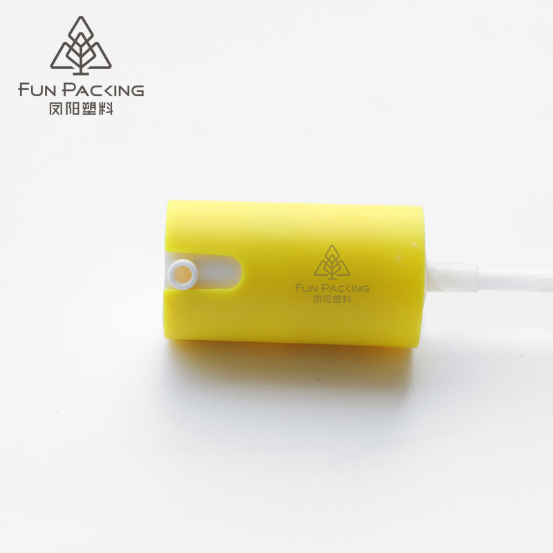 Picture of PET Fine Mist Long Spray Bottle 30ml Macaroon Oral Spray Bottle Portable Slender Small and Medium Sample Emulsion Bottled