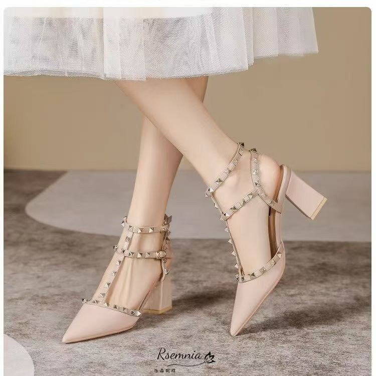 Summer All-match 2024 Pointed Rivet Shoes Pointed Toe Baotou Roman Sandals Women's Outer Wear Fashionable Comfortable Vintage Women's Shoes