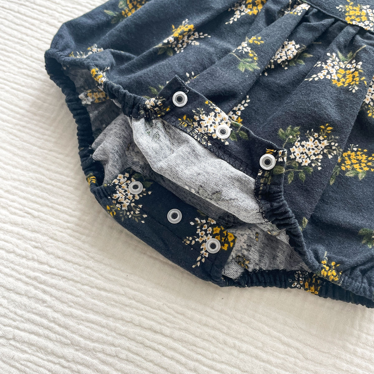 Picture of Baby spring clothes small floral strap romper female baby Korean Long Sleeve Princess romper two-piece newborn clothes