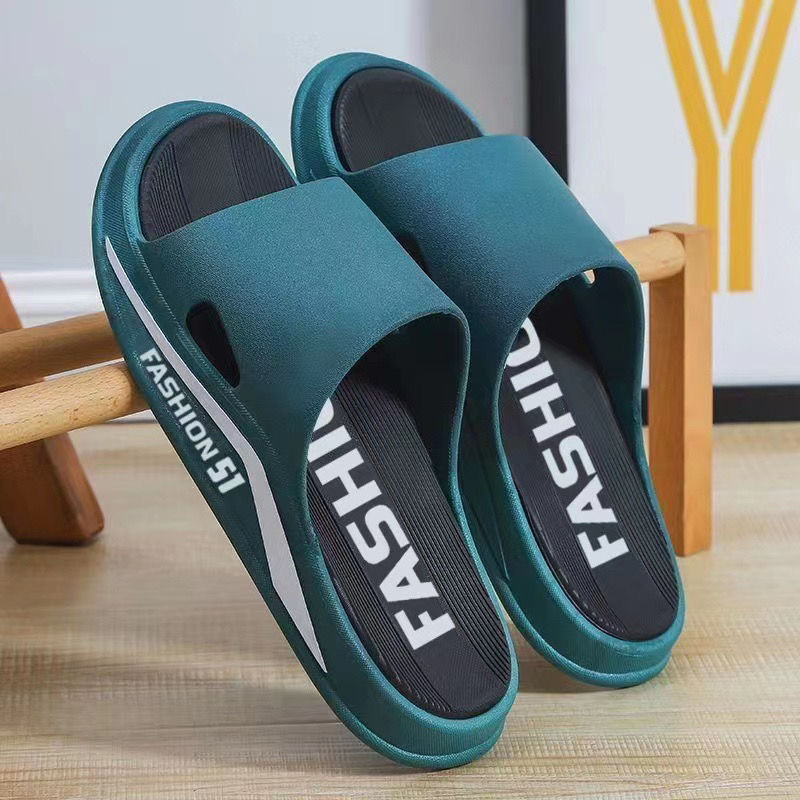 2025 New Slippers Non-Slip High-Level Deodorant Slippers Men's Fashionable Outer Wear Thick Summer Super Soft Sandals