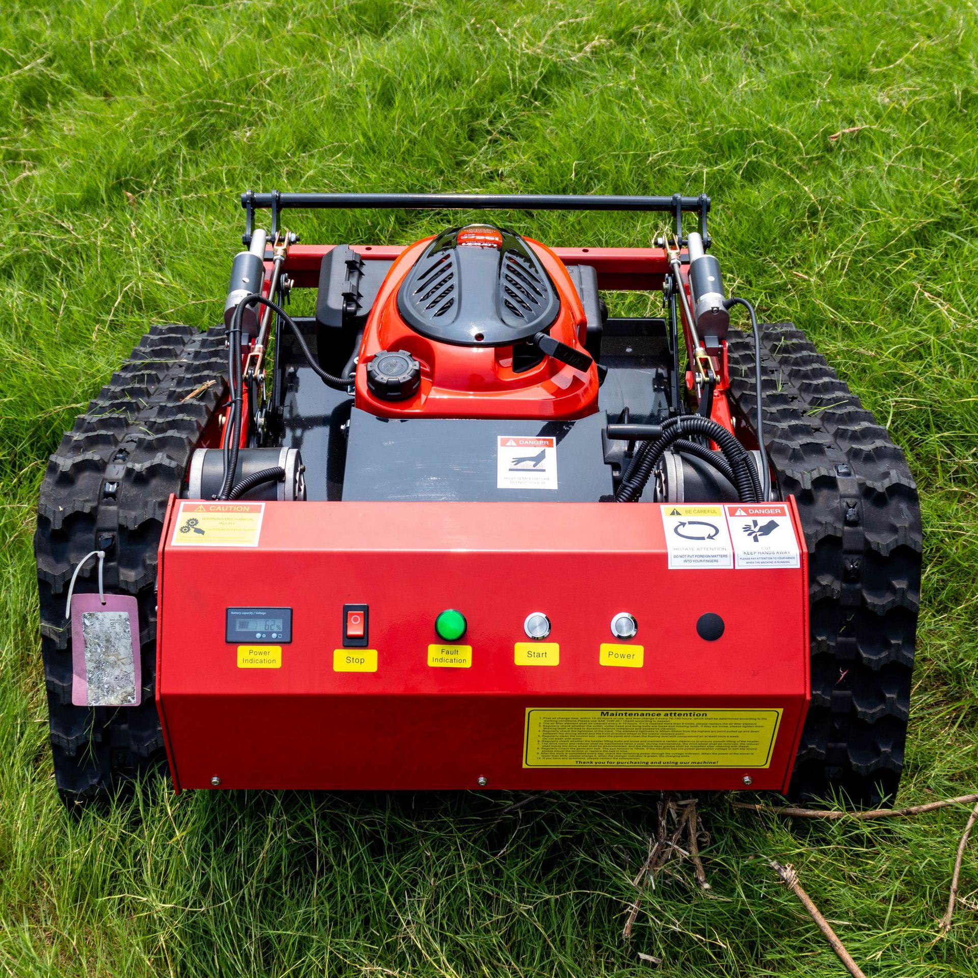 Picture of Factory export width cutting 550 small crawler lawn mower source factory a generation of remote control lawn mower