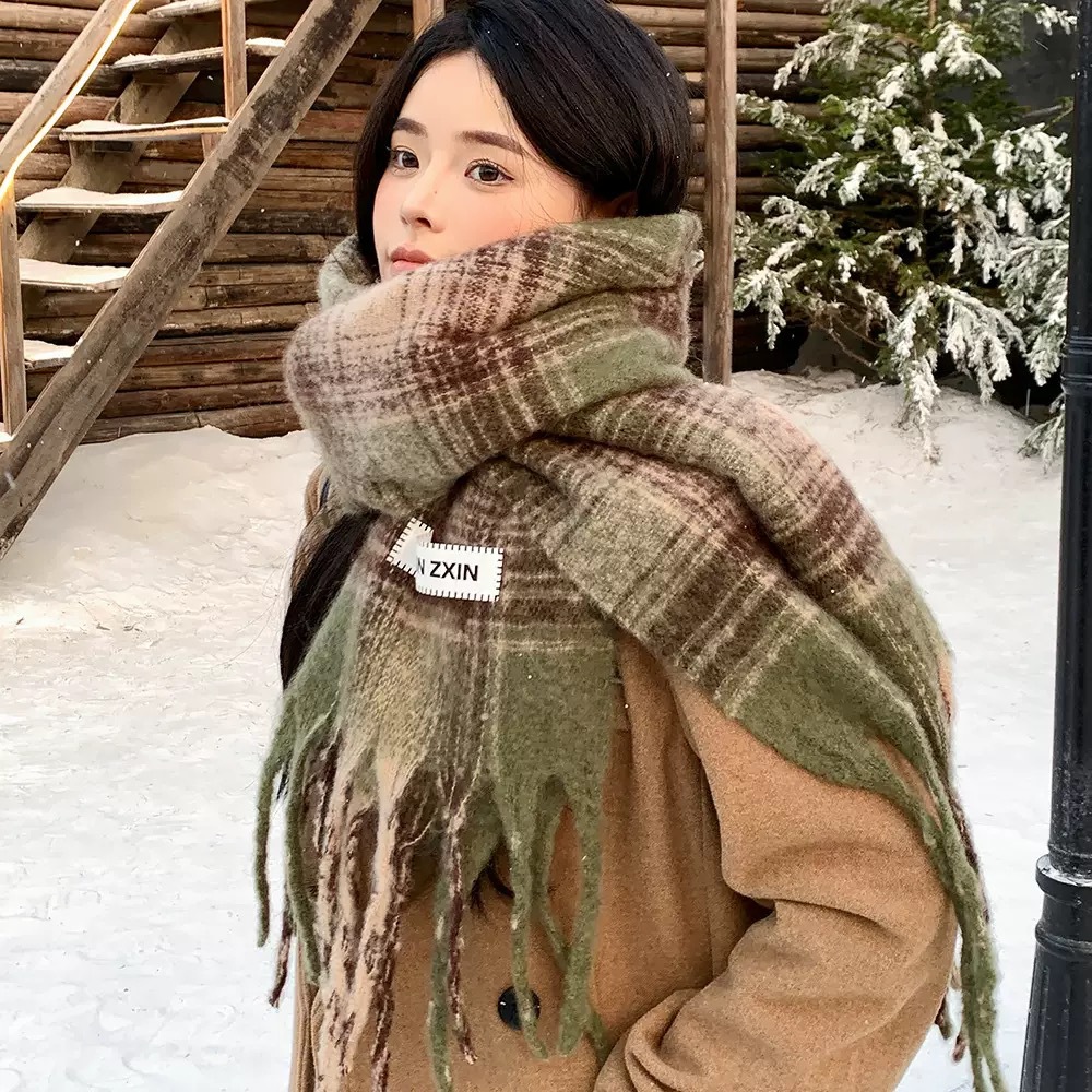 Picture of Maillard new striped scarf women's autumn and winter thickened warm neck snood student versatile solid color scarf manufacturer cross-border