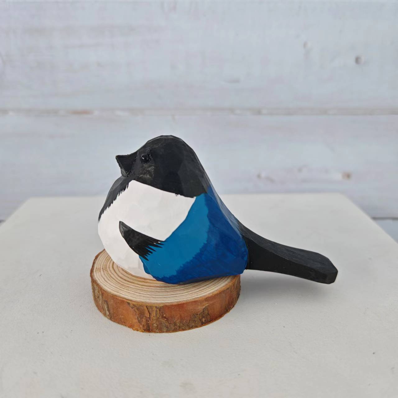 Picture of Bird Wood Carved Ornaments Cute Children's Toys Birthday Gift Hand Carved Colored Healing Desktop Ornaments Animals