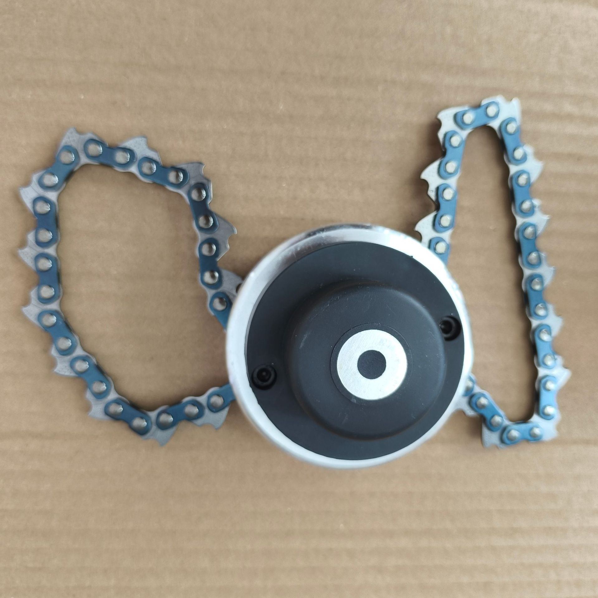Lawn mower chain clauses: thickened weeding head, wear-resistant universal weeder accessory chain clauses