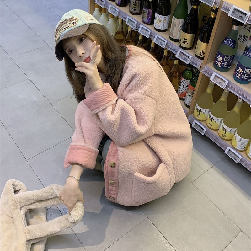 Picture of Hong Kong-style vintage shearling jacket for women, new winter loose casual color-blocking thickened composite suede top trendy