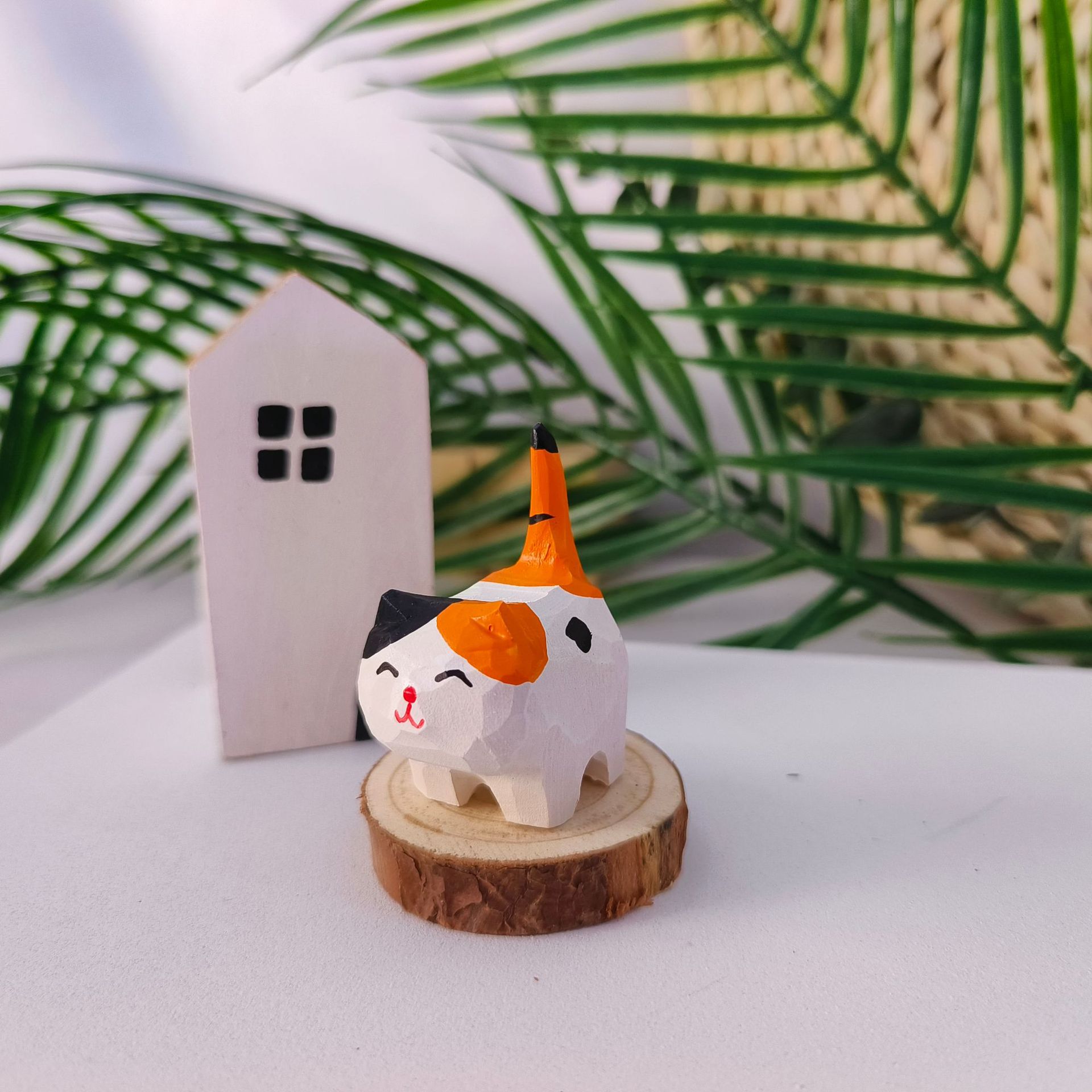 Picture of Wood carving kitten key chain cute cute desktop decoration solid wood handmade birthday gift home accessories
